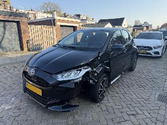 skadebil auto Toyota Yaris YARIS HYBRID 1.5 67KW AUTOMAAT 2021/1
