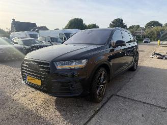 Voiture accidenté Audi Q7 3.0 TDI quattro 7 PERSOONS S LINE 2015/1