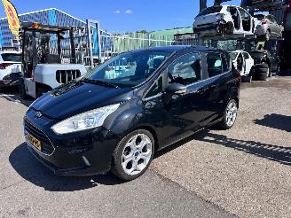 damaged passenger cars Ford B-Max 1.6 TI-VCT / AUTOMAAT / PANO / TITANIUM 2013/8