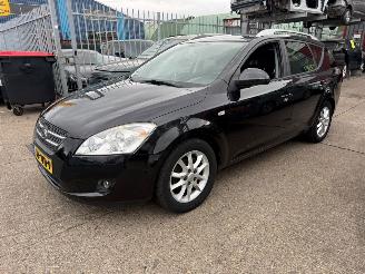 škoda osobní automobily Kia Cee d 1.6 ALL STARS 2008/9