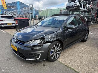 Auto incidentate Volkswagen Golf 1.4 TSI / GTE / DSG / PANO 2015/9