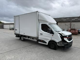 damaged passenger cars Renault Master  2025/9