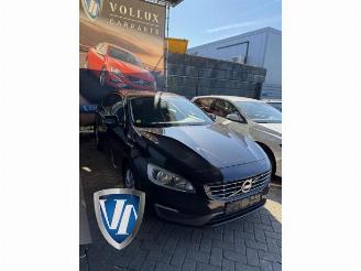 Coche siniestrado Volvo V-60 V60 I (FW/GW), Combi, 2010 / 2018 2.0 D4 16V 2014/9