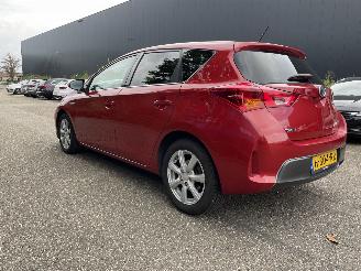 Unfallwagen Toyota Auris 1.8 hybrid 2015/10