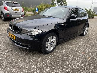 krockskadad bil auto BMW 1-serie 116 5drs 2010/7