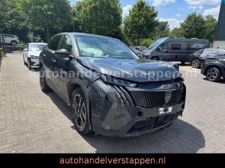 Damaged car Peugeot 3008 Hybrid 145 Allure Automatik 2026 2026/3