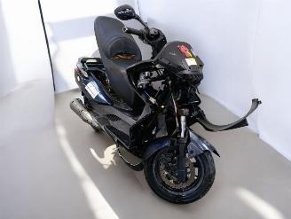 Gebrauchtwagen PKW Kymco Qashqai+2 DINKSTREET 2010/5