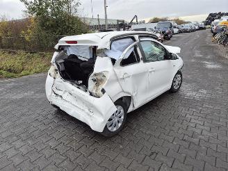 Coche siniestrado Peugeot 108 1.0 12v 2016/6