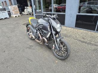 Ducati Diavel CARBON ABS 100 CV picture 5