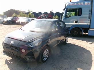 Vaurioauto  passenger cars Hyundai I-10 1.0 Comfort 2023/1