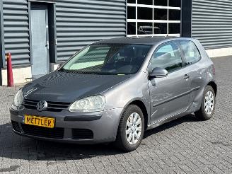 Coche accidentado Volkswagen Golf 1.4 FSI 16V Hatchback  Benzine 1.390cc 66kW (90pk) FWD 2005/9