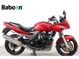 krockskadad bil auto Kawasaki  ZR-7S 2003/7