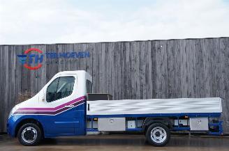 krockskadad bil bedrijf Opel Movano 2.3 CDTi Open Laadbak Airco 3-persoons Trekhaak 110KW Euro 5 2013/7