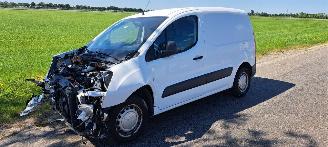 demontáž dodávky Peugeot Partner 1.6 16v 2013/1