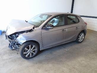 Salvage car Opel Corsa 1.2 VTI 2022/1