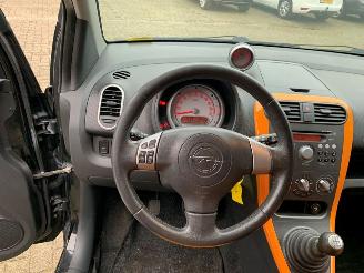 Opel Agila 1.0 12V MPV  Benzine 996cc 48kW (65pk) FWD 2008-04/2011-06  K10B; EURO4 picture 8