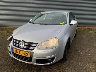 Unfallwagen Volkswagen Jetta 2.0 16V FSI Sedan 4Dr Benzine 1.984cc 110kW (150pk) FWD 2005-12/2008-06 (1K2) BVY; EURO4 2006/7