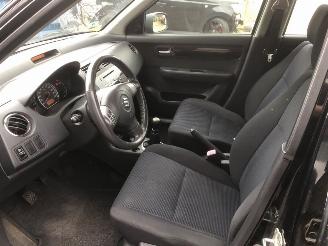 Suzuki Swift  picture 8