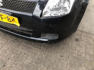 Suzuki Swift  picture 2