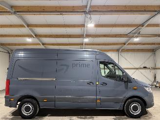 krockskadad bil bedrijf Mercedes eSprinter 55kWh L2-H2 Automaat 2021/7