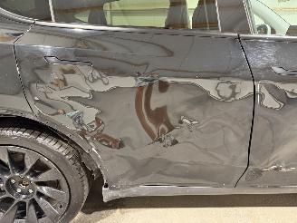 Tesla Model Y 75kWh Long Range 258kW AWD picture 18