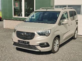 Coche accidentado Opel Combo 1.2 Life Tour Clima Cruis Navi 2019/6