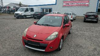 rozbiórka samochody osobowe Renault Clio R 2011/5