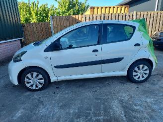 Sloopauto Toyota Aygo  2014/2