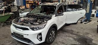 Démontage voiture Kia Stonic 1.0 T-GDI MHEV Dynamic Plusline 2021/3