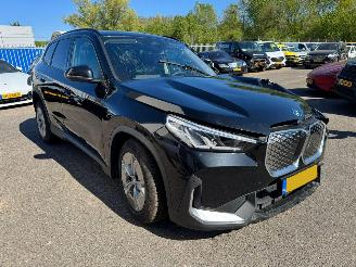 skadebil bromfiets BMW iX1 eDrive20 67 kWh 2025/3