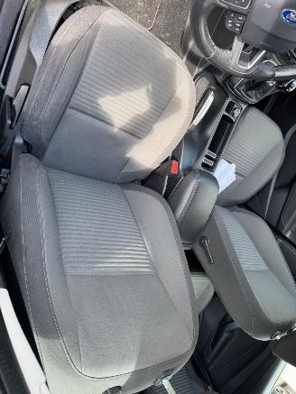 Ford C-Max 1.0 Titanium picture 18