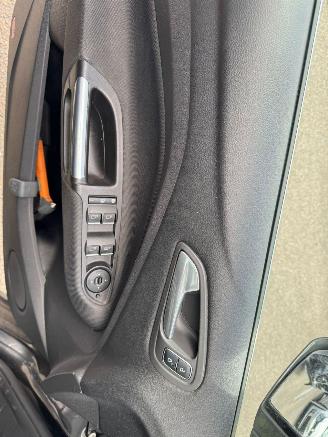 Ford C-Max 1.0 Titanium picture 17