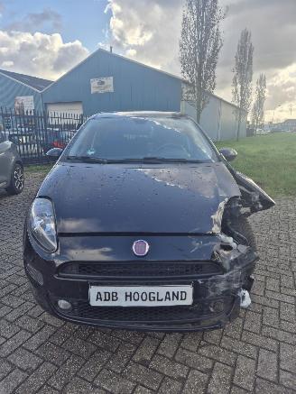 Démontage voiture Fiat Punto III (199) Hatchback 0.9 TwinAir Turbo 100 (199.B.7000(Euro 6)) [74kW] 6-BAK 2014/1