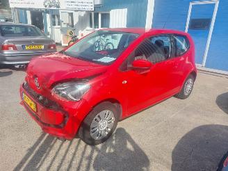 damaged passenger cars Volkswagen Up! Up! (121) Hatchback 1.0 12V 2012/3