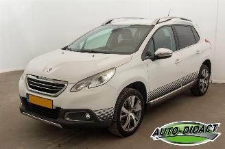 damaged passenger cars Peugeot 2008 1.6 BlueHDi Clima Navi Blue Lease Executive 2016/2