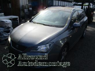 Coche siniestrado Seat Ibiza Ibiza ST (6J8) Combi 1.2 TDI Ecomotive (CFWA) [55kW]  (04-2010/05-2015=
) 2012