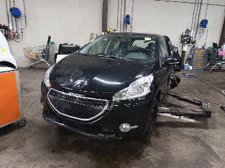 Uttjänta bilar auto Peugeot 208 208 I (CA/CC/CK/CL) Hatchback 1.2 Vti 12V PureTech 82 (EB2F(HMZ)) [60k=
W]  (03-2012/12-2019) 2012/9