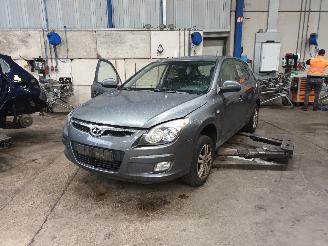 Vrakbiler auto Hyundai I-30 i30 (FD) Hatchback 1.6 CVVT 16V (G4FC-G) [93kW]  (02-2008/11-2011) 2009/3