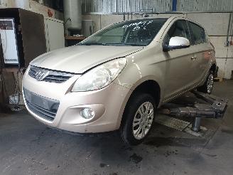 Uttjänta bilar auto Hyundai I-20 i20 Hatchback 1.2i 16V (G4LA) [57kW]  (09-2008/12-2012) 2011/2