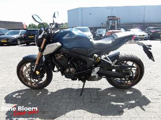 Honda CB 650 RA picture 2