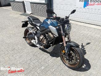 Honda CB 650 RA picture 3