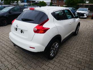 Nissan Juke TEKNA 4X4 LEER AWD picture 3