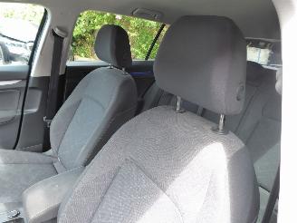 Volkswagen Golf Variant Life picture 8