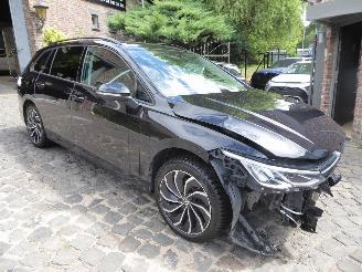 Volkswagen Golf Variant Life picture 3