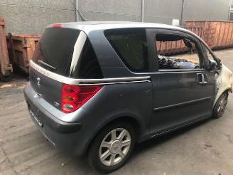 Vrakbiler auto Peugeot 1007 1360CC - 54KW - BENZINE - 2017/1
