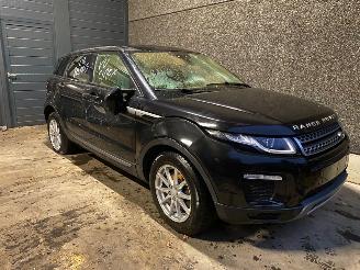 Uttjänta bilar auto Land Rover Range Rover Evoque EVOQUE (LVJ/LVS) SUV 2018 2.0 D 150 16V SUV  Diesel 1.999cc 110kW (150pk) 4x4 2018/2