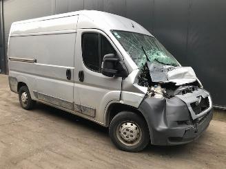 Sloopauto Peugeot Boxer (U9) Van 2012 2.2 HDi 130 Euro 5 Bestel  Diesel 2.198cc 96kW (131pk) FWD 2012/1