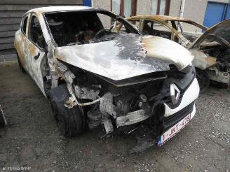 Vrakbiler auto Renault Clio  2015/1