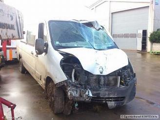 Vrakbiler auto Renault Master 2300 diesel 2011/1