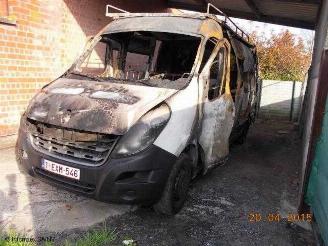 Vrakbiler auto Renault Master 2300cc diesel 2013/1